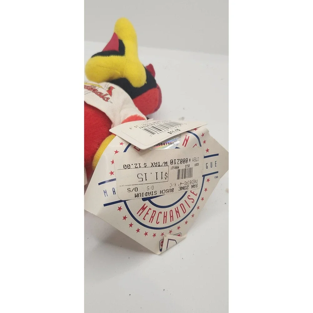 St Louis Cardinals Fredbird 4 inch Keychain Souvenir‎ with Magnet